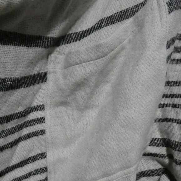 GARAGE one size, striped hooded poncho with deep pockets, BNWT - Picture 14 of 15